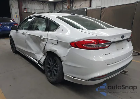 2017 Ford Fusion S z USA, uszkodzony, nr VIN 3FA6P0G72HR222095